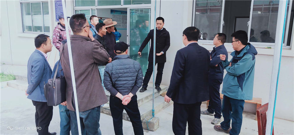 西南督查組在自治區(qū)、日喀則市、吉隆縣、吉隆鎮(zhèn)有關(guān)領(lǐng)導(dǎo)的陪同下對(duì)吉隆鎮(zhèn)污水處理廠檢查工作